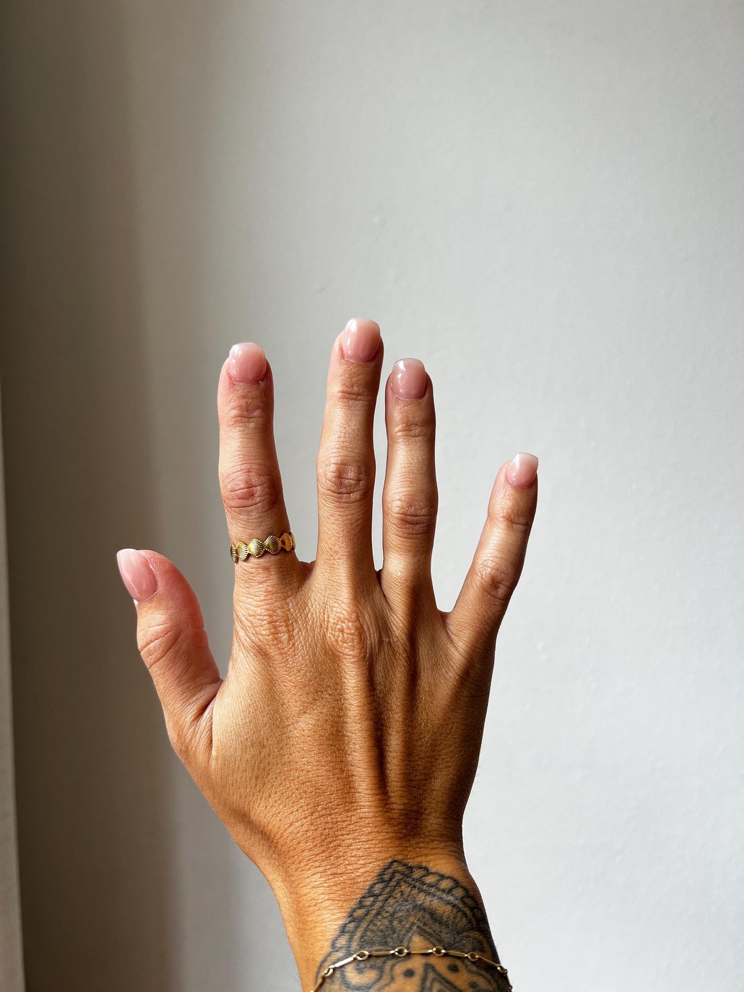 Gold seashell ring